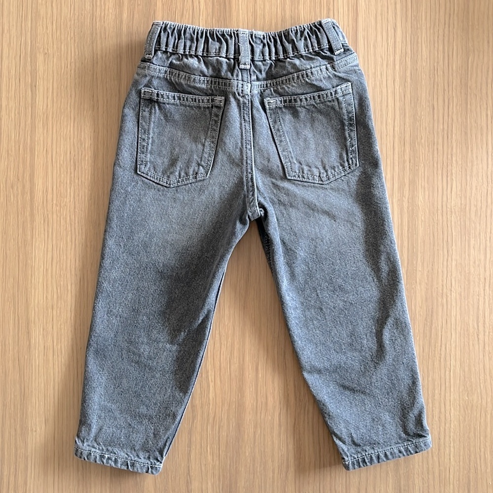 H&M, toddler loose fit jeans, 2-3 runs smaller for 1.5-2 years - Picture 5 of 5